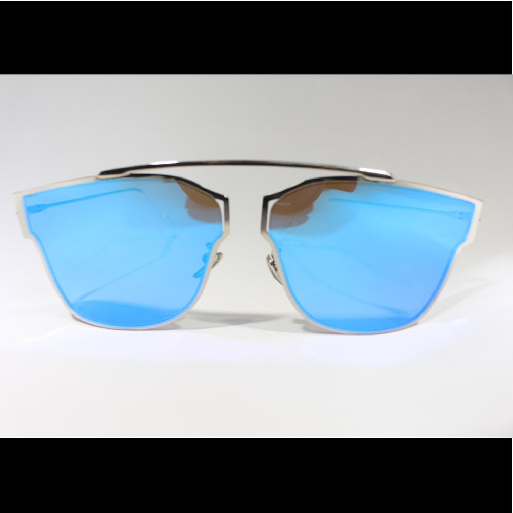 Silver sunglasses with blue mirror lens